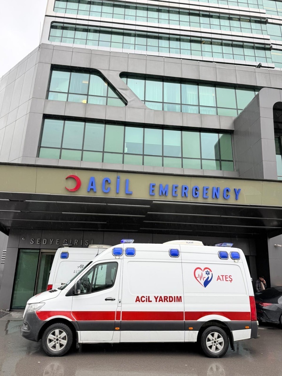 Ateş Mobil Ambulans uzman kadrosu
