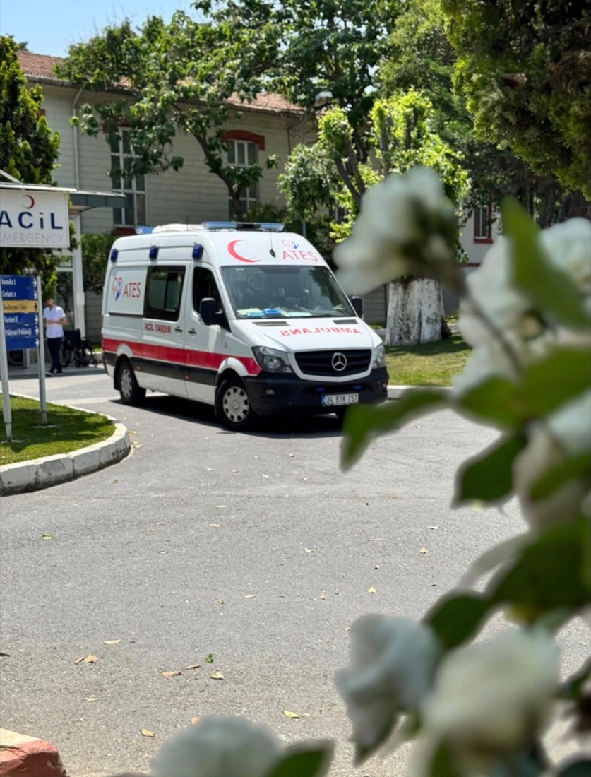 Ambulans aracı dış görünüm